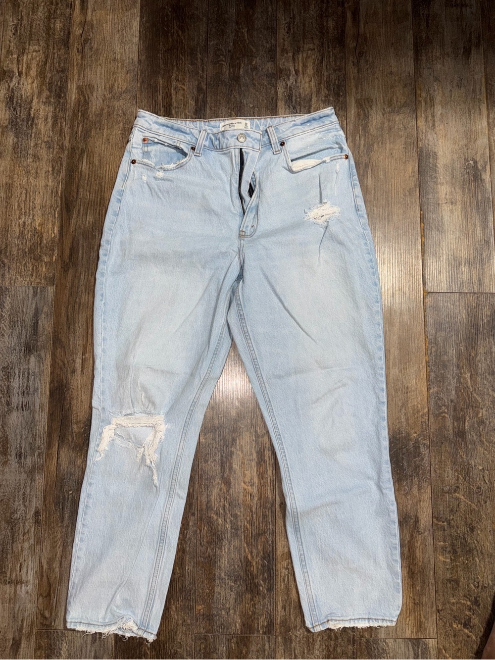 Abercrombie & Fitch “The Mom” High Rise Curve Love